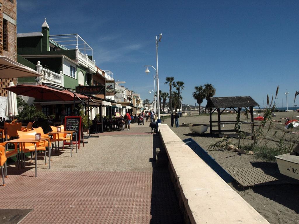 Malagaonbeach 1 - Two Bedrooms - Up To 3 People - 10 Meters Beach Номер фото