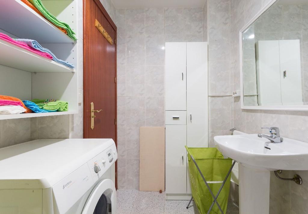 Malagaonbeach 1 - Two Bedrooms - Up To 3 People - 10 Meters Beach Номер фото